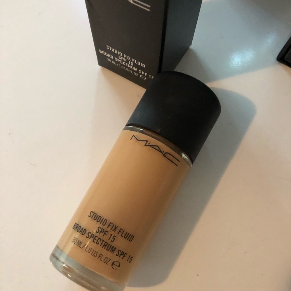 NC 30 MAC foundation